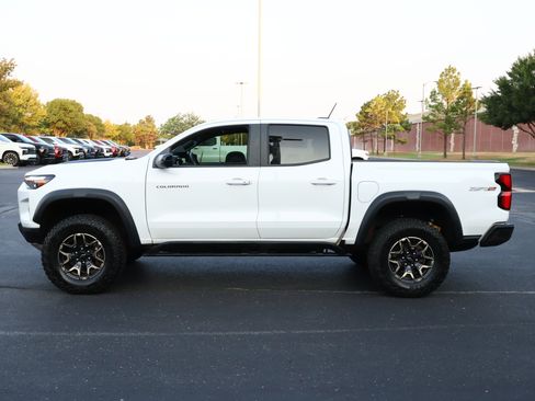 Used 2024 Chevrolet Colorado ZR2 w/ Technology Package AWD/4WD image 31