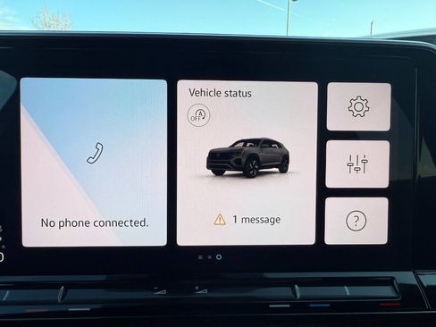 Used 2025 Volkswagen Atlas Cross Sport SE image 40