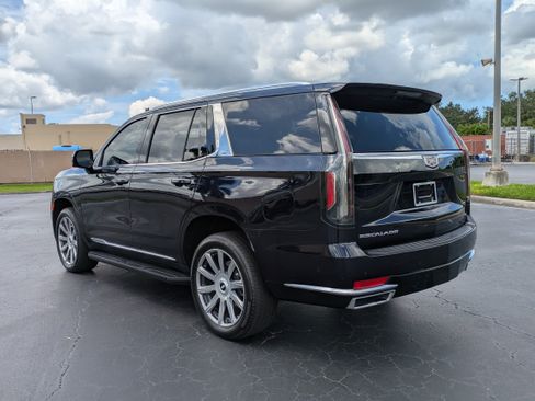 Used 2022 Cadillac Escalade Premium Luxury Platinum AWD/4WD image 4