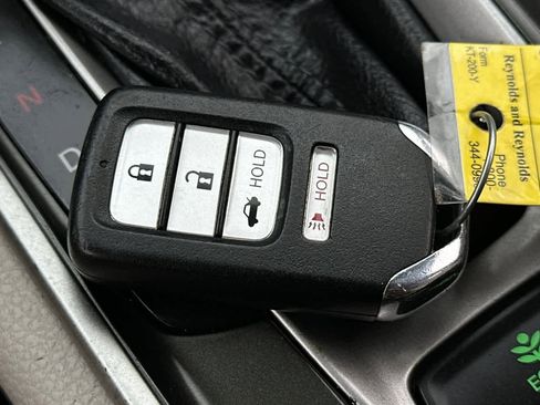 Used 2018 Honda Accord LX image 24