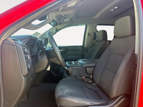 Used 2019 Chevrolet Silverado 1500 Custom Trail Boss w/ Custom Convenience Package AWD/4WD image 10