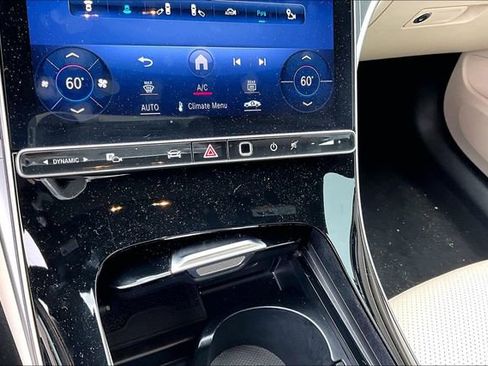 Used 2024 Mercedes-Benz C 300 Sedan image 25