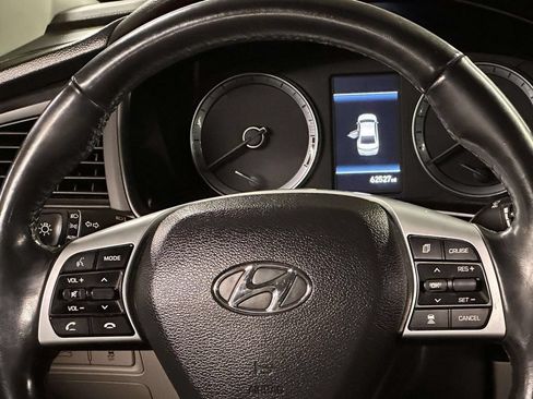 Used 2019 Hyundai Sonata Limited FWD image 21