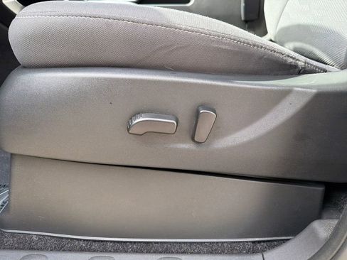 Certified 2024 Nissan Frontier SV w/ SV Convenience Package image 15