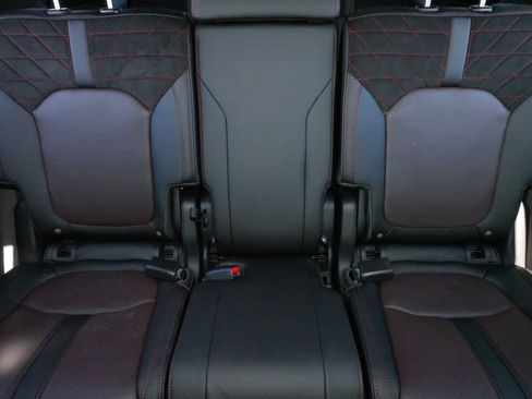Used 2026 Honda Pilot Black Edition image 13
