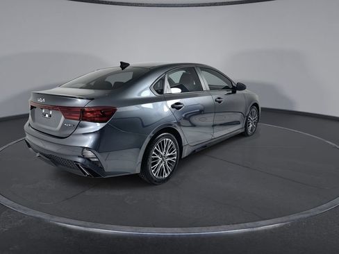 Used 2024 Kia Forte GT-Line FWD image 8