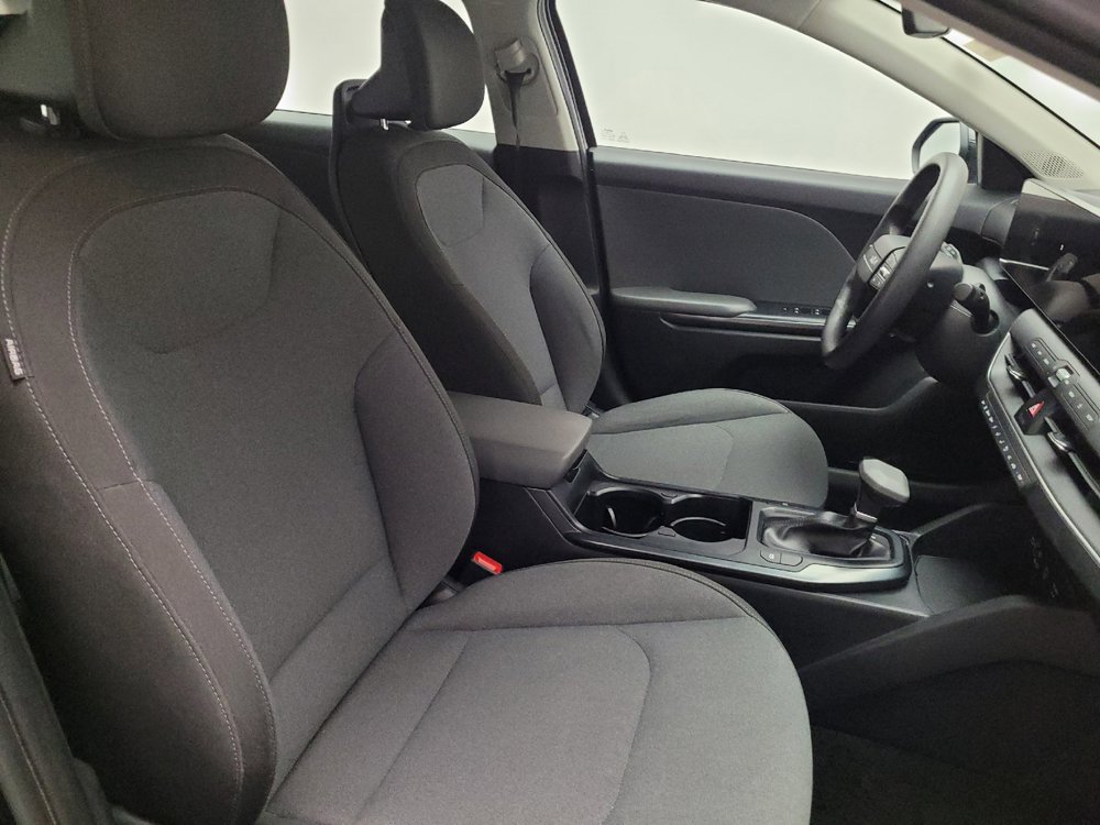 Used 2025 Kia K4 FWD image 21