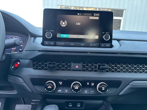 Used 2025 Honda Accord LX image 17