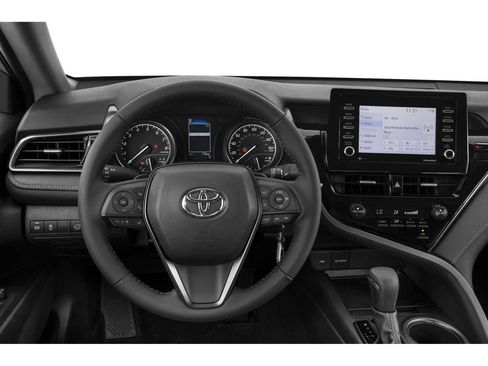 Used 2022 Toyota Camry SE FWD image 4