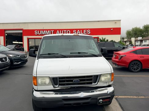 Used 2007 Ford E-350 and Econoline 350 XL RWD image 2