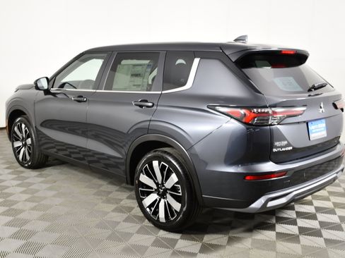 New 2026 Mitsubishi Outlander SE AWD/4WD image 8