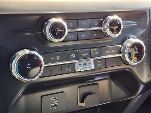 Used 2022 Ford F150 XLT w/ Equipment Group 302A High image 11