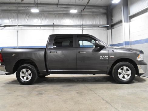 Used 2017 RAM 1500 Classic SLT AWD/4WD image 26