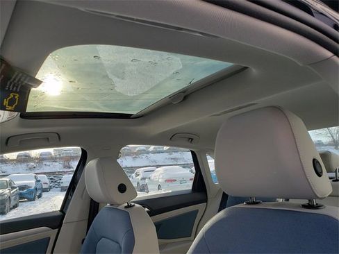 New 2026 Volkswagen Jetta SE image 7