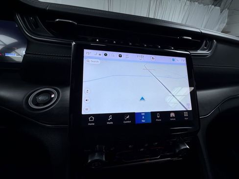 Used 2024 Jeep Grand Cherokee L Overland w/ Trailer Tow Package image 18