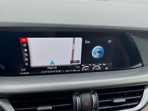 Used 2018 Alfa Romeo Stelvio Ti Sport image 9