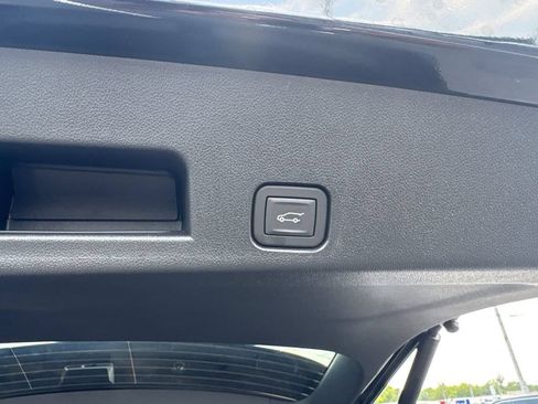 New 2026 Chevrolet Traverse LT w/ Enhanced Driving Package FWD image 20