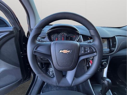 Used 2019 Chevrolet Trax LS image 19