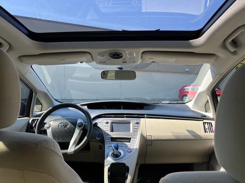 Used 2013 Toyota Prius image 11