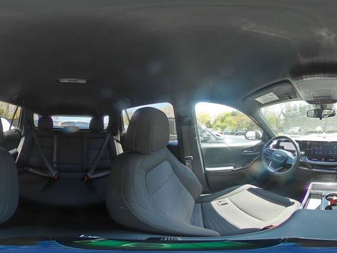 Used 2025 Chevrolet Equinox LT FWD image 43