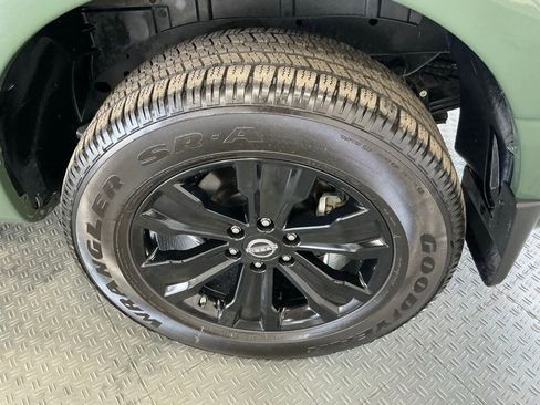 Used 2024 Nissan Titan SV w/ SV Bronze Edition Package image 37