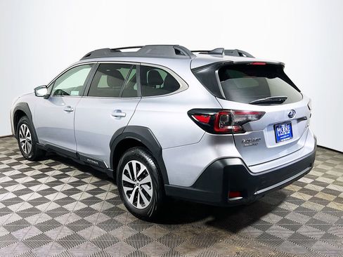 Used 2025 Subaru Outback Premium image 5