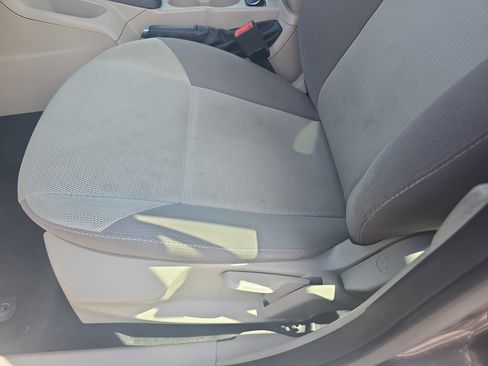 Used 2014 Ford Focus SE FWD image 27