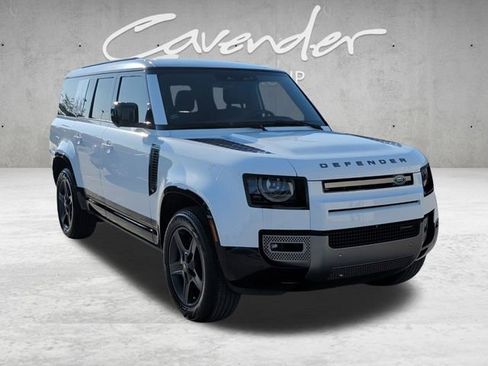 Used 2023 Land Rover Defender 130 X-Dynamic SE image 2