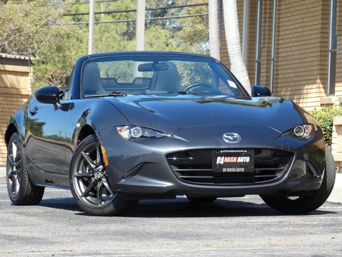 Used 2016 MAZDA MX-5 Miata Club image 6