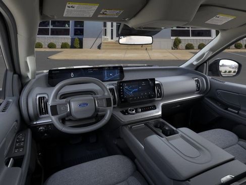 New 2026 Ford Expedition Active AWD/4WD image 9