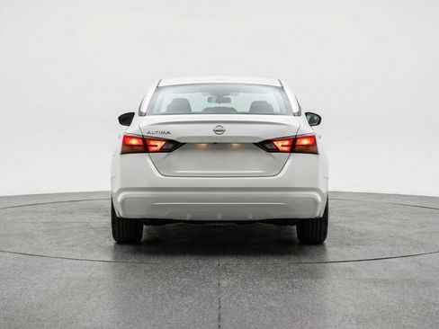 Used 2025 Nissan Altima 2.5 SV image 7