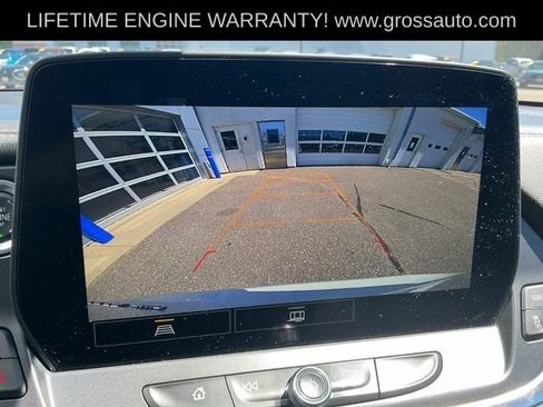 Used 2025 Chevrolet Blazer LT AWD/4WD image 17