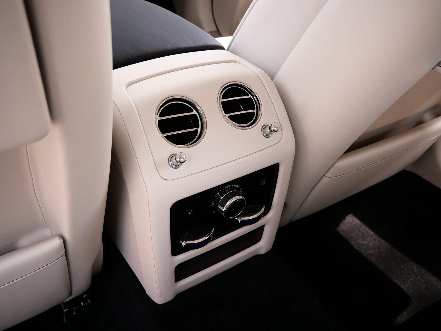 Certified 2025 Rolls-Royce Ghost AWD/4WD image 24