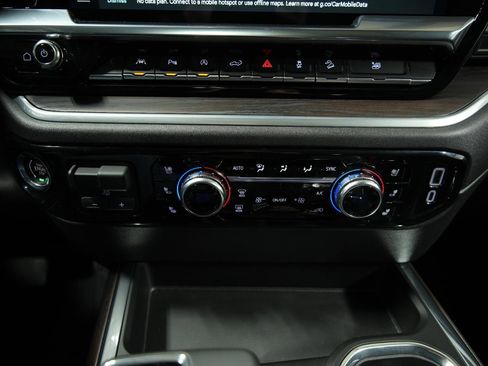 Used 2026 GMC Sierra 1500 SLT w/ SLT Premium Plus Package image 36