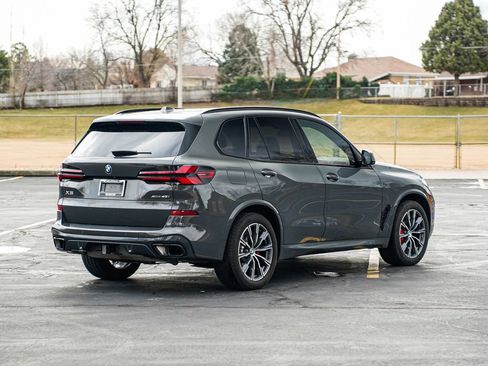 Used 2024 BMW X5 xDrive40i w/ M Sport Package image 5