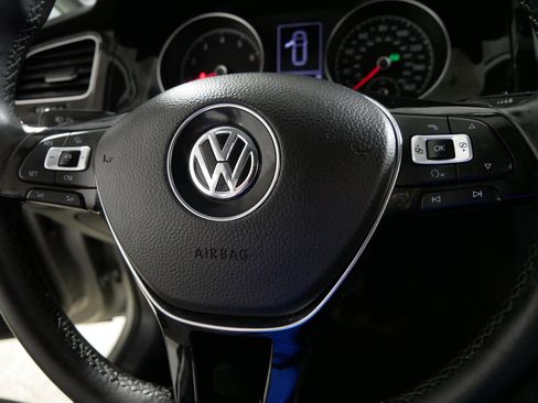 Used 2017 Volkswagen Golf SEL image 24