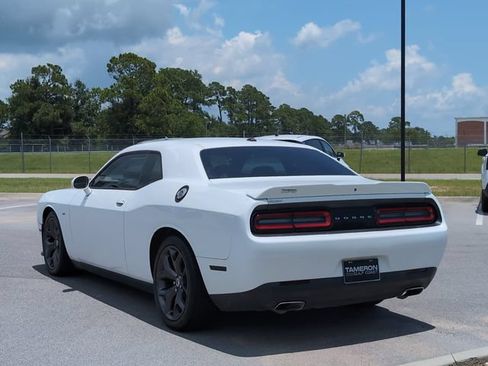 Used 2019 Dodge Challenger GT RWD image 3