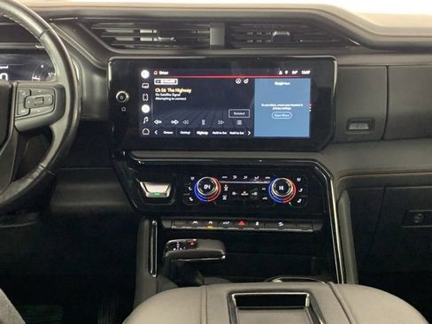 Used 2022 GMC Sierra 1500 AT4 image 7