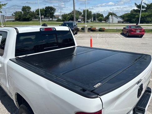 Used 2020 RAM 1500 Big Horn AWD/4WD image 3