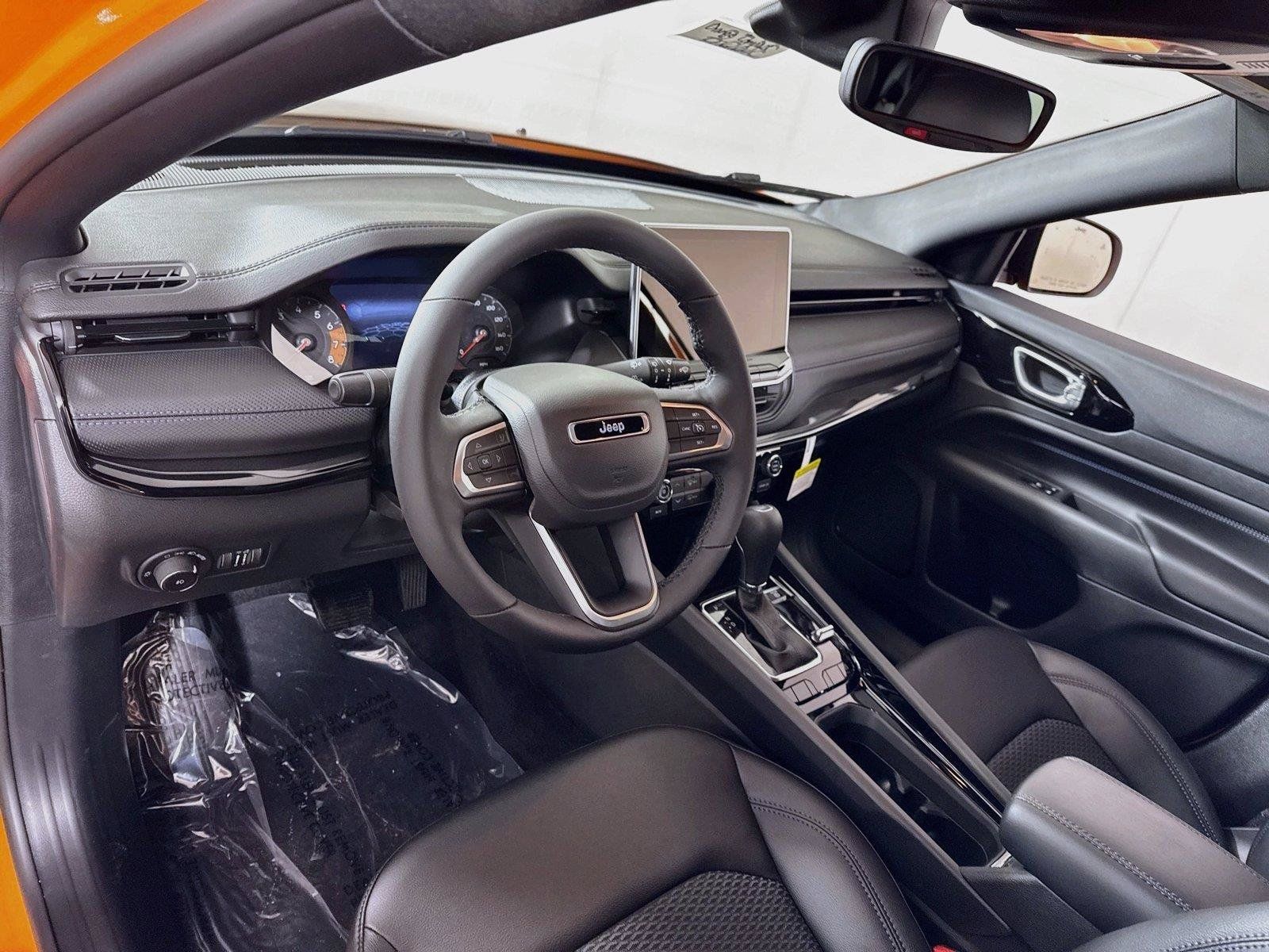 New 2026 Jeep Compass Latitude AWD/4WD image 3