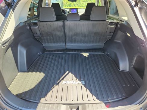 Used 2024 Toyota RAV4 LE AWD/4WD image 23