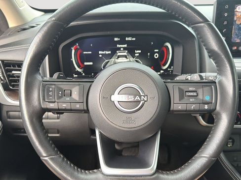 Used 2024 Nissan Rogue Platinum w/ Platinum Premium Package FWD image 14