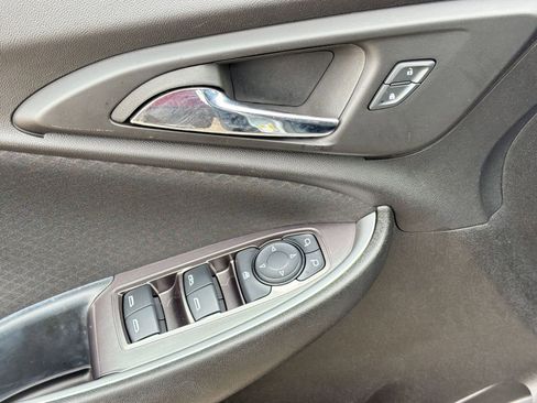 Used 2023 Chevrolet Malibu LT FWD image 21