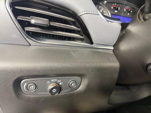 Used 2021 Chevrolet Traverse Premier w/ LPO, Floor Liner Package AWD/4WD image 21