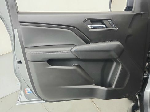 Used 2023 Chevrolet Colorado LT w/ LT Convenience Package II AWD/4WD image 16