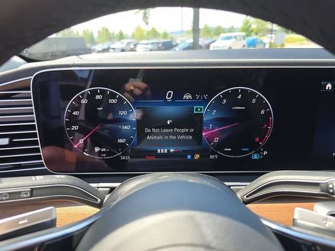 Used 2025 Mercedes-Benz GLE 350 4MATIC image 35