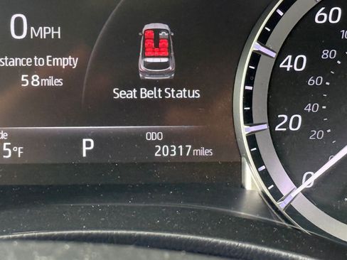 Used 2023 Toyota Highlander XLE image 23