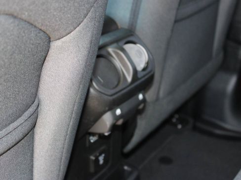 Used 2025 Jeep Wrangler Unlimited Sahara AWD/4WD image 12