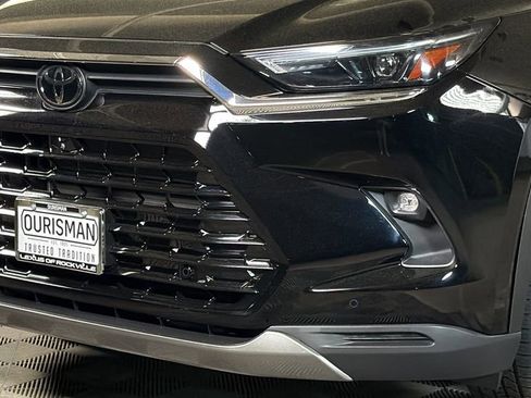 Used 2024 Toyota Grand Highlander AWD Hybrid image 3