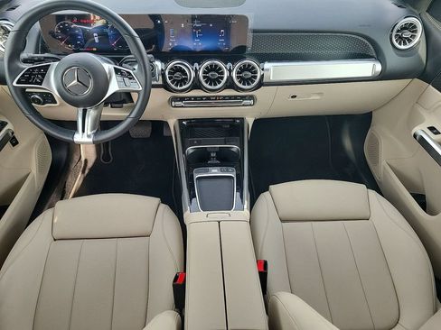 New 2025 Mercedes-Benz GLB 250 image 14